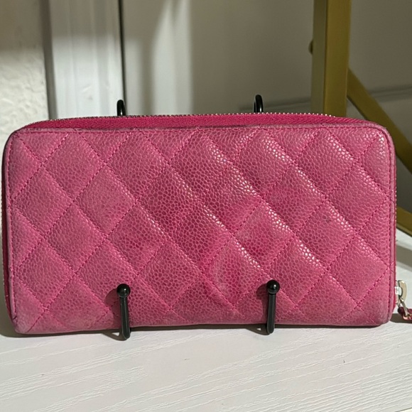 Authentic CHANEL Quilted Matelasse CC Logo Caviar Skin Zip Around Long Wallet - Picture 3 of 17